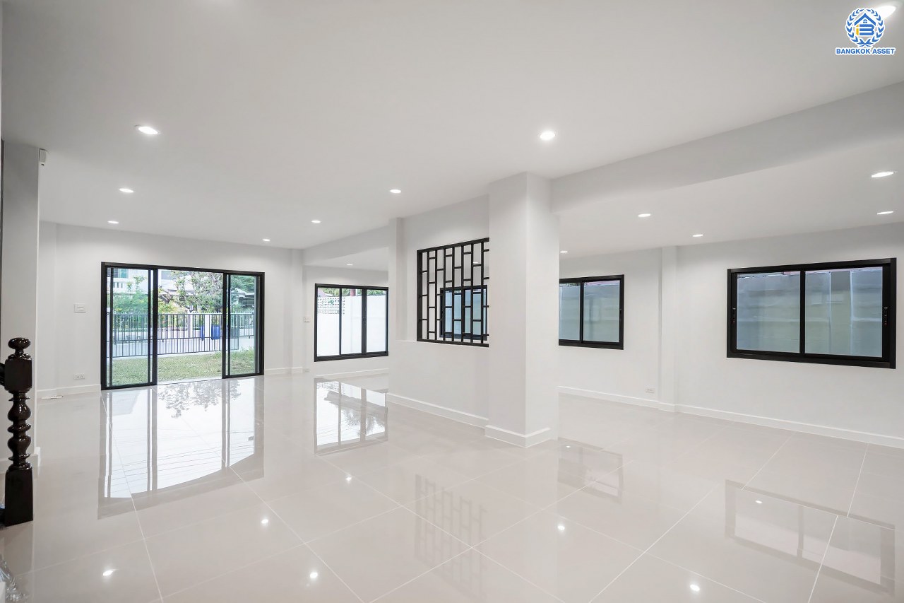 บ้านมือสองตกแต่งใหม่ โครงการ มณียา3 รัตนาธิเบศร์-ท่าอิฐ แบรนด์ Property Perfect หลังใหญ่ เนื้อที่ 65.3 ตร.ว. ฟังก์ชันครบ! 3 ห้องนอน 2 ห้องน้ำ 1 ห้องอเนกประสงค์ 2 ที่จอดรถ บนทำเลที่ดีที่สุด! เชื่อมต่อถนนรัตนาธิเบศร์ และถนนราชพฤกษ์ ใจกลาง 2 เซ็นทรัลฯ ใกล้ MRT "สถานีบางรักน้อยท่าอิฐ" และทางด่วน "งามวงศ์วาน"